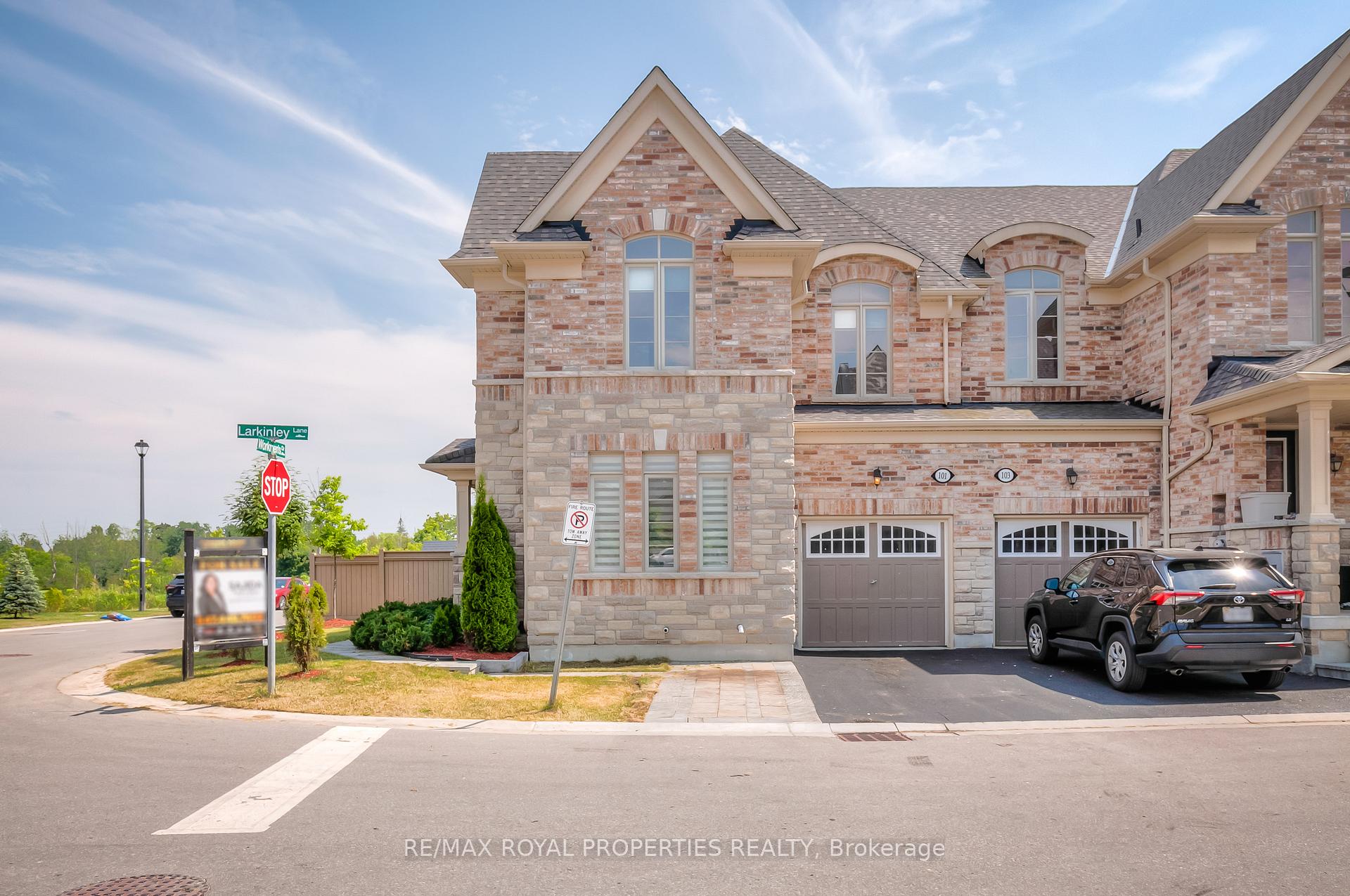Photo 5 of 101 Larkinley Lane, Ajax, Northwest Ajax — HOMEH