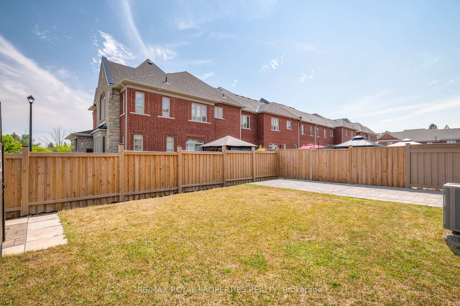 Photo 37 of 101 Larkinley Lane, Ajax, Northwest Ajax — HOMEH