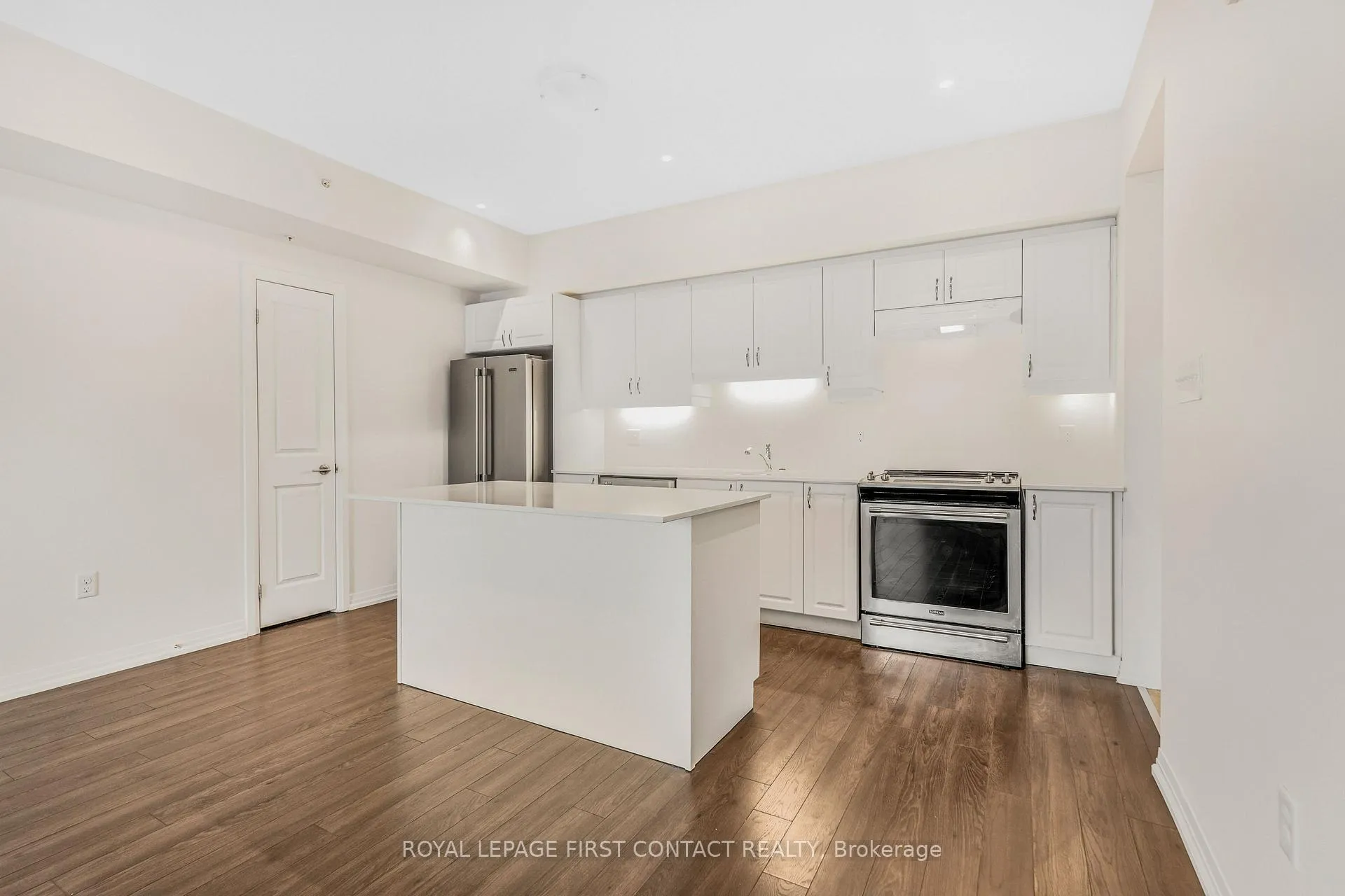 Photo 2 of Unit 601, 300 Essa Road, Barrie, 400 West — HOMEH