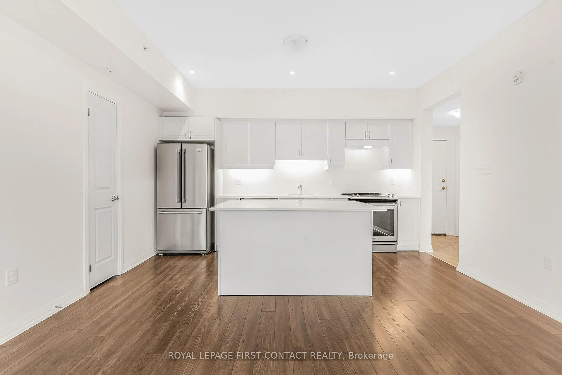 Photo 3 of Unit 601, 300 Essa Road, Barrie, 400 West — HOMEH