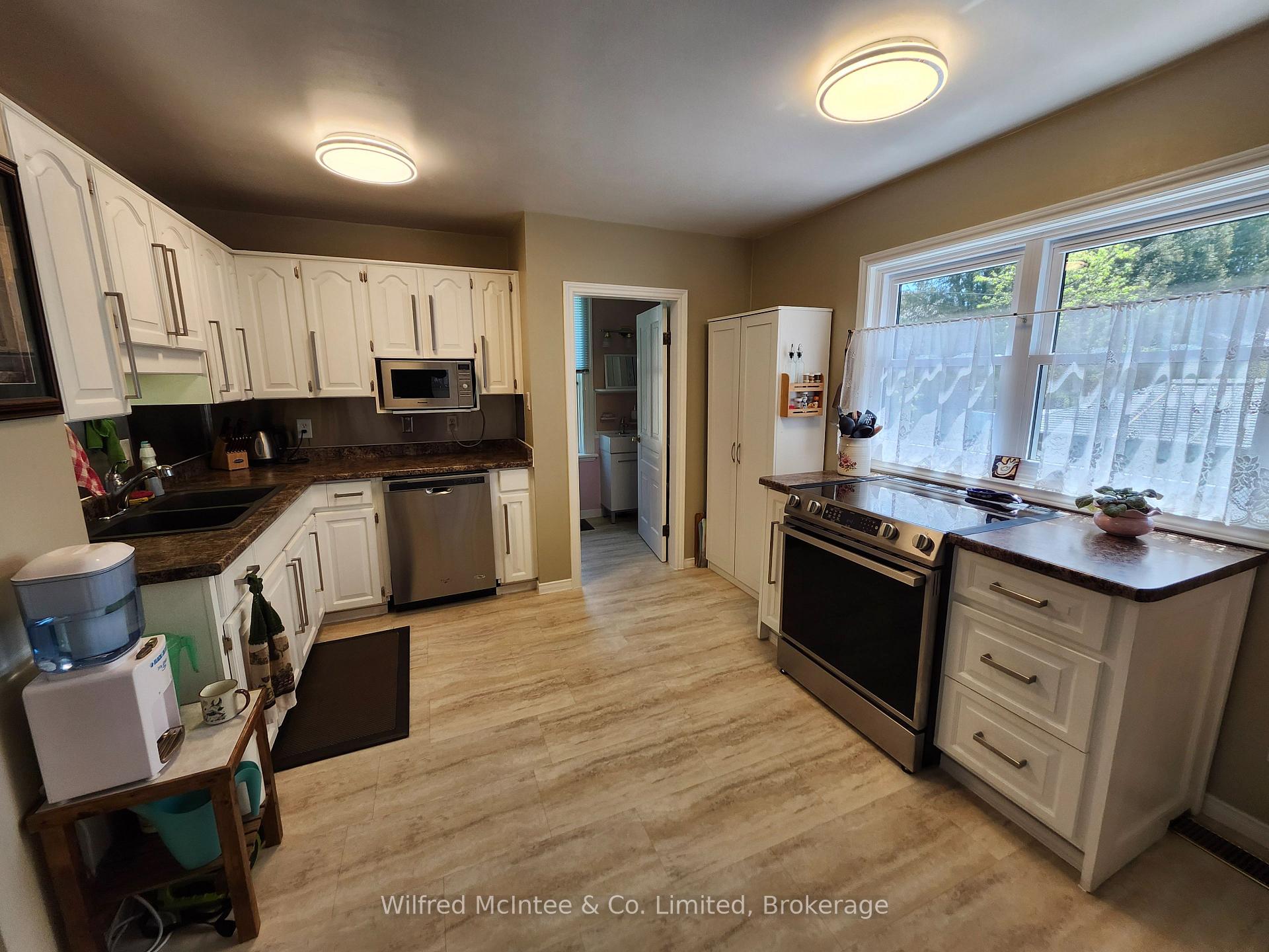 Photo 13 of 83 Richmond Street, Bluewater, Hensall — HOMEH
