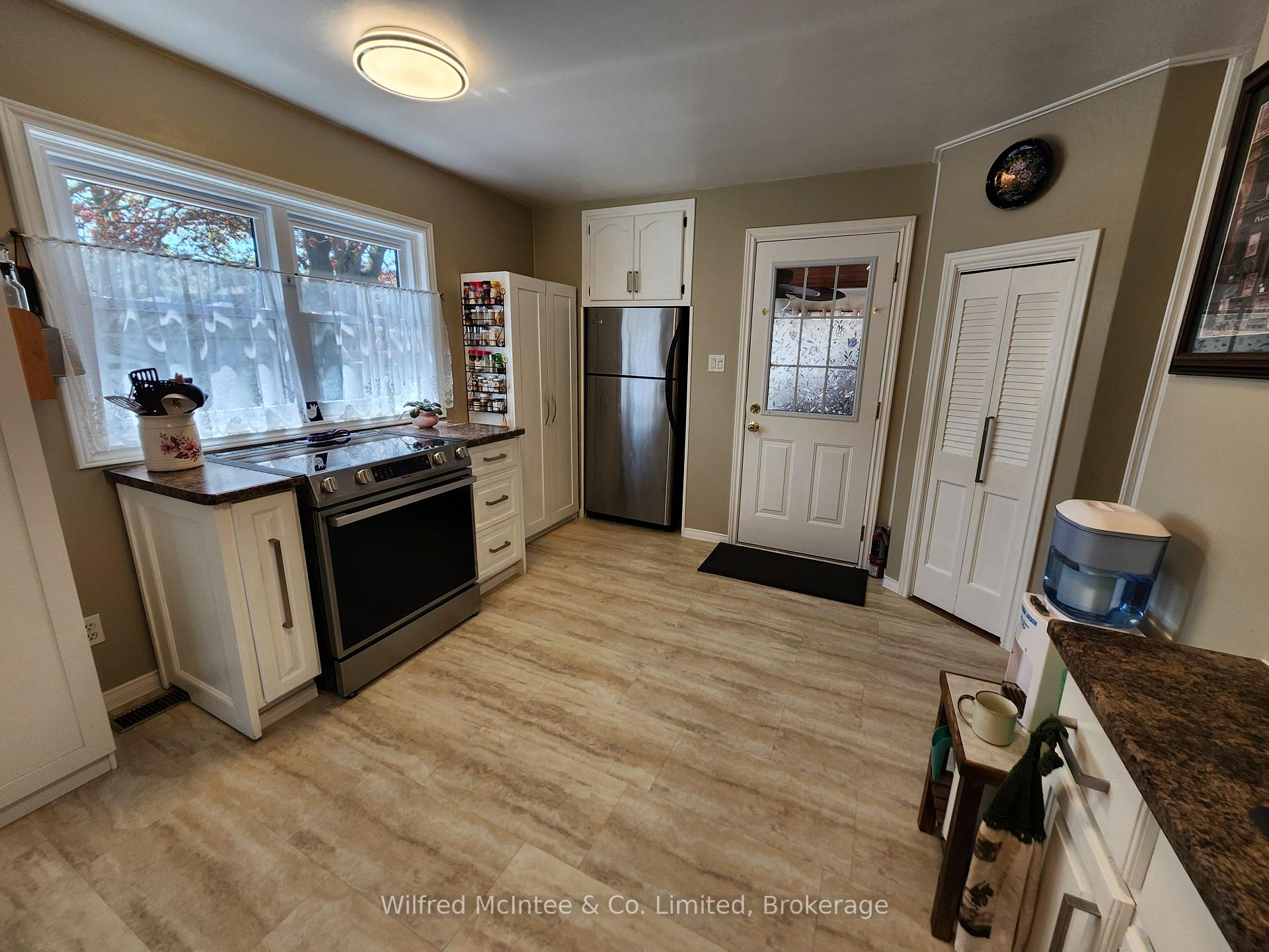 Photo 15 of 83 Richmond Street, Bluewater, Hensall — HOMEH
