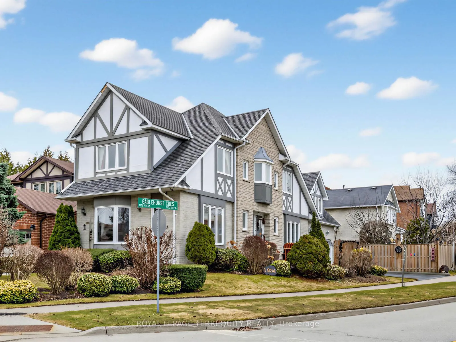 Photo 1 of 1854 Brookshire Square, Pickering, Liverpool — HOMEH