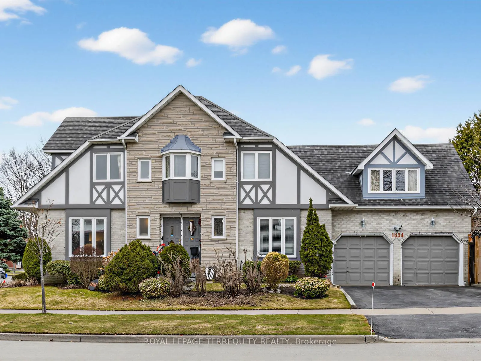 Photo 2 of 1854 Brookshire Square, Pickering, Liverpool — HOMEH