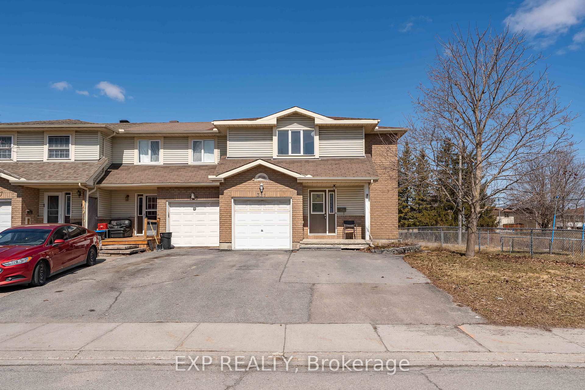 Photo 1 of 321 Fairbrooke Court, Arnprior — HOMEH