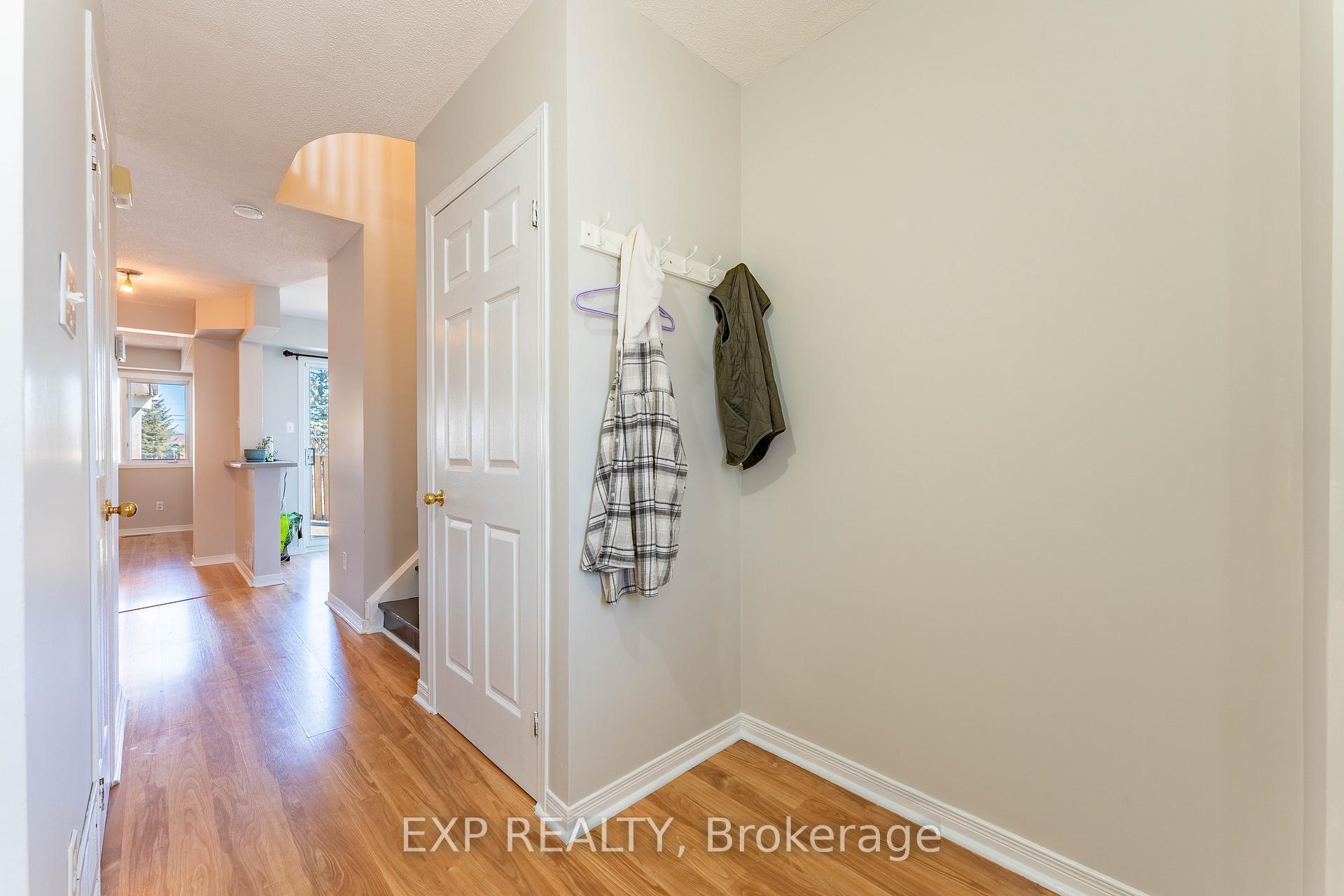 Photo 6 of 321 Fairbrooke Court, Arnprior — HOMEH
