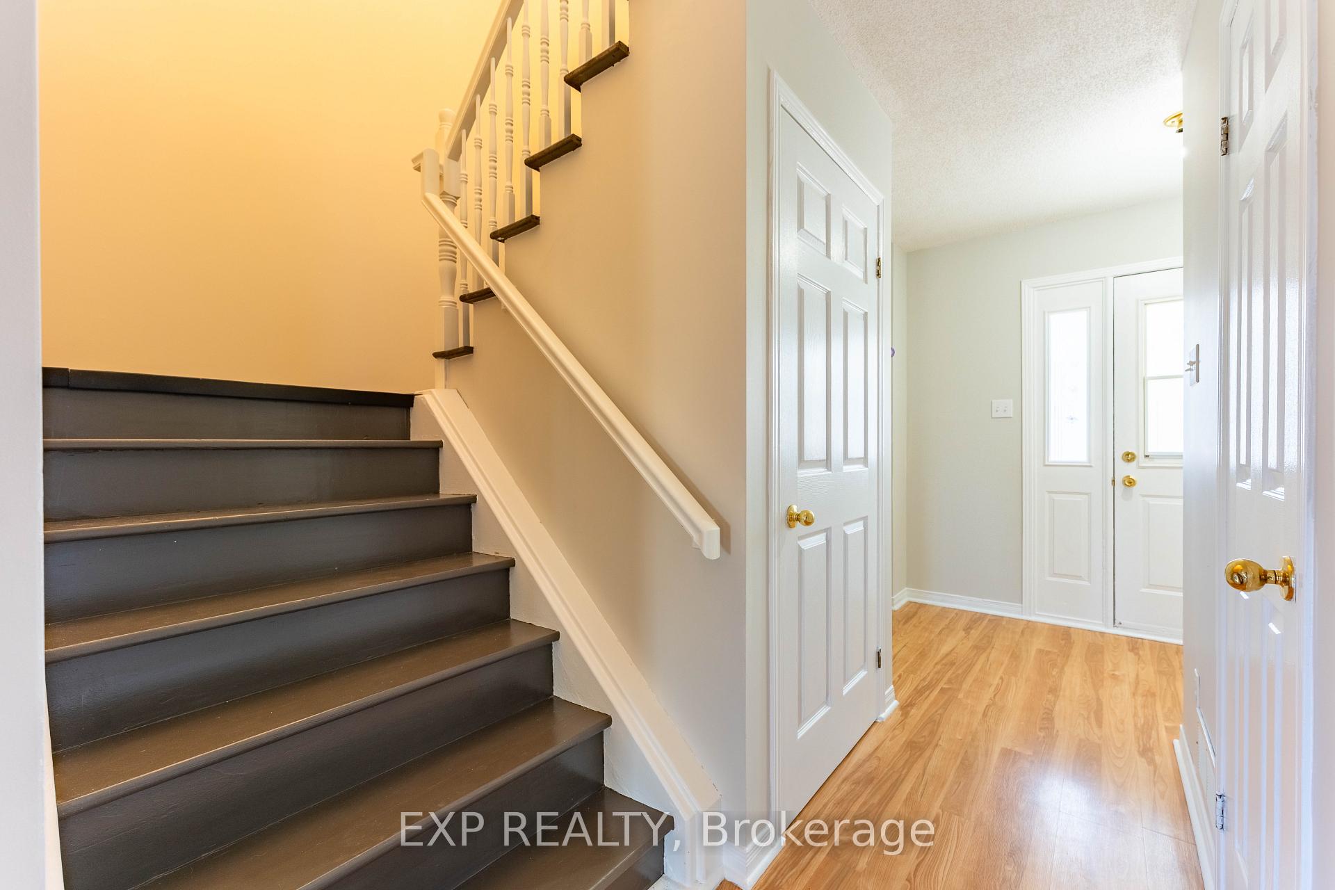 Photo 13 of 321 Fairbrooke Court, Arnprior — HOMEH