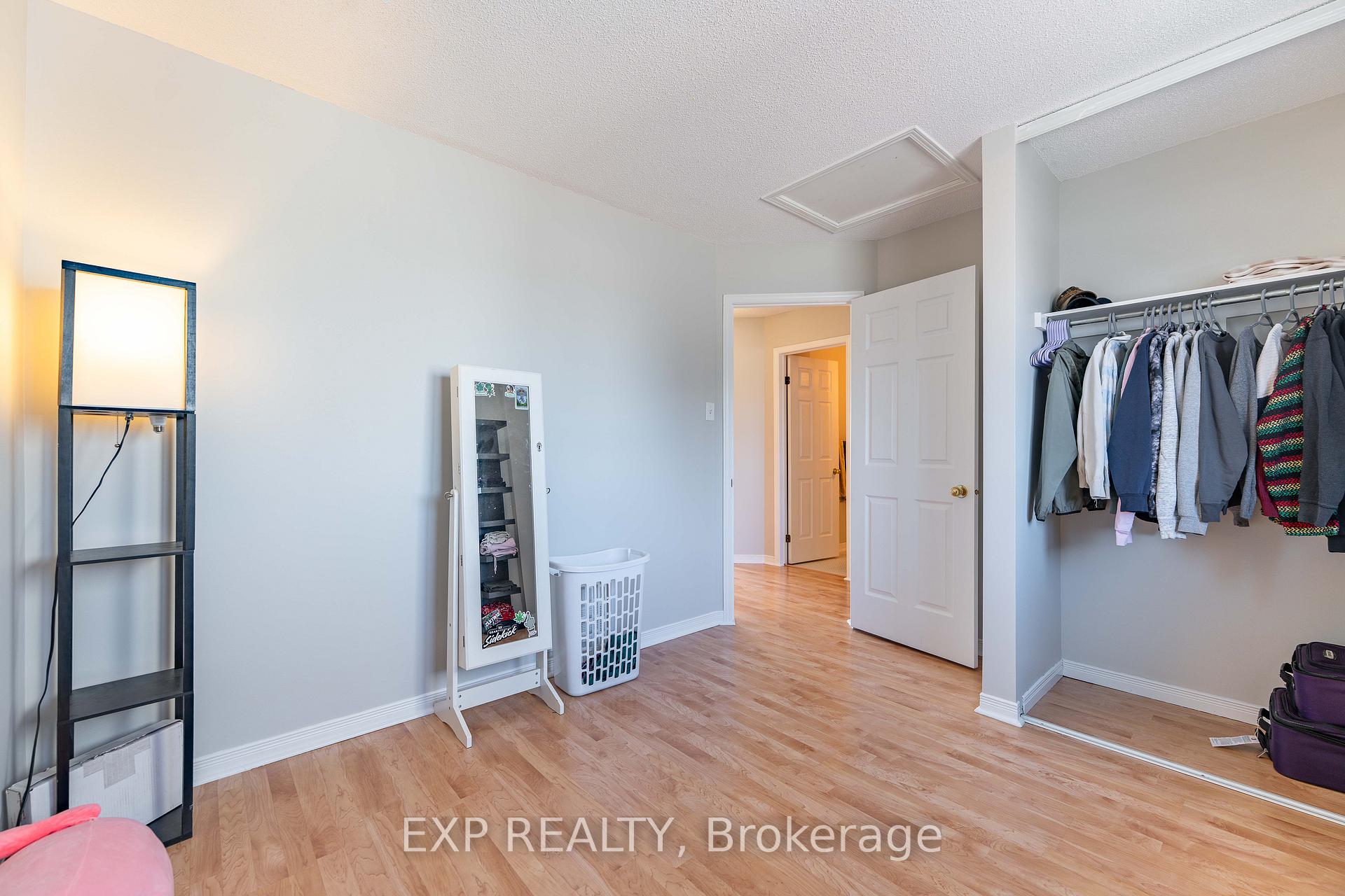 Photo 19 of 321 Fairbrooke Court, Arnprior — HOMEH
