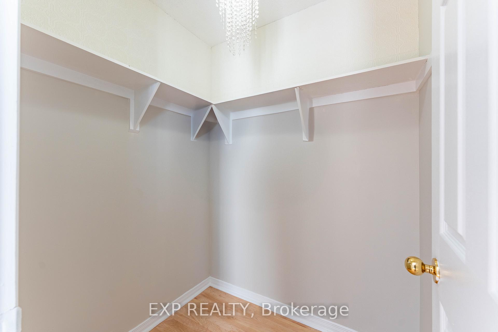 Photo 24 of 321 Fairbrooke Court, Arnprior — HOMEH