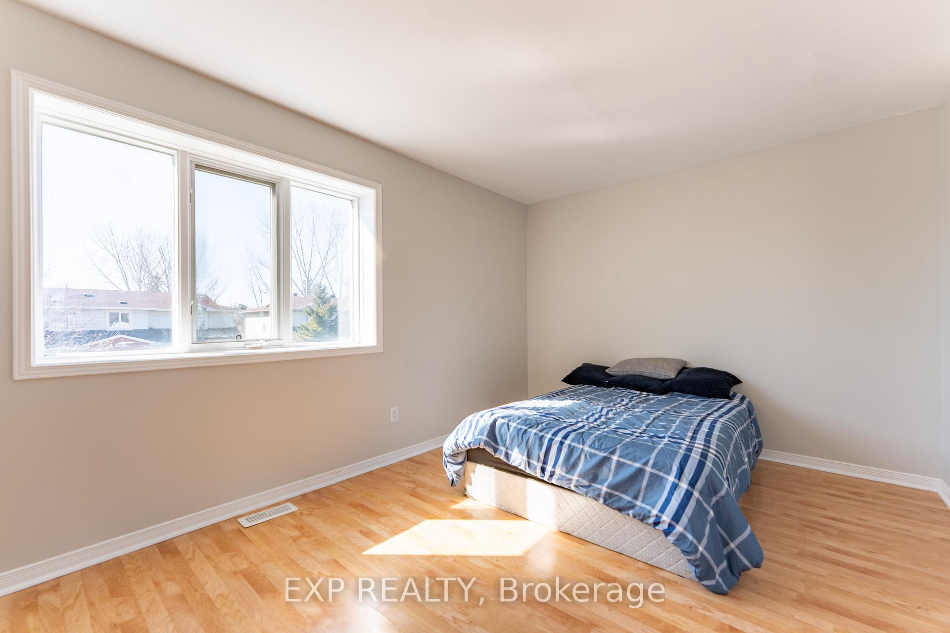 Photo 25 of 321 Fairbrooke Court, Arnprior — HOMEH