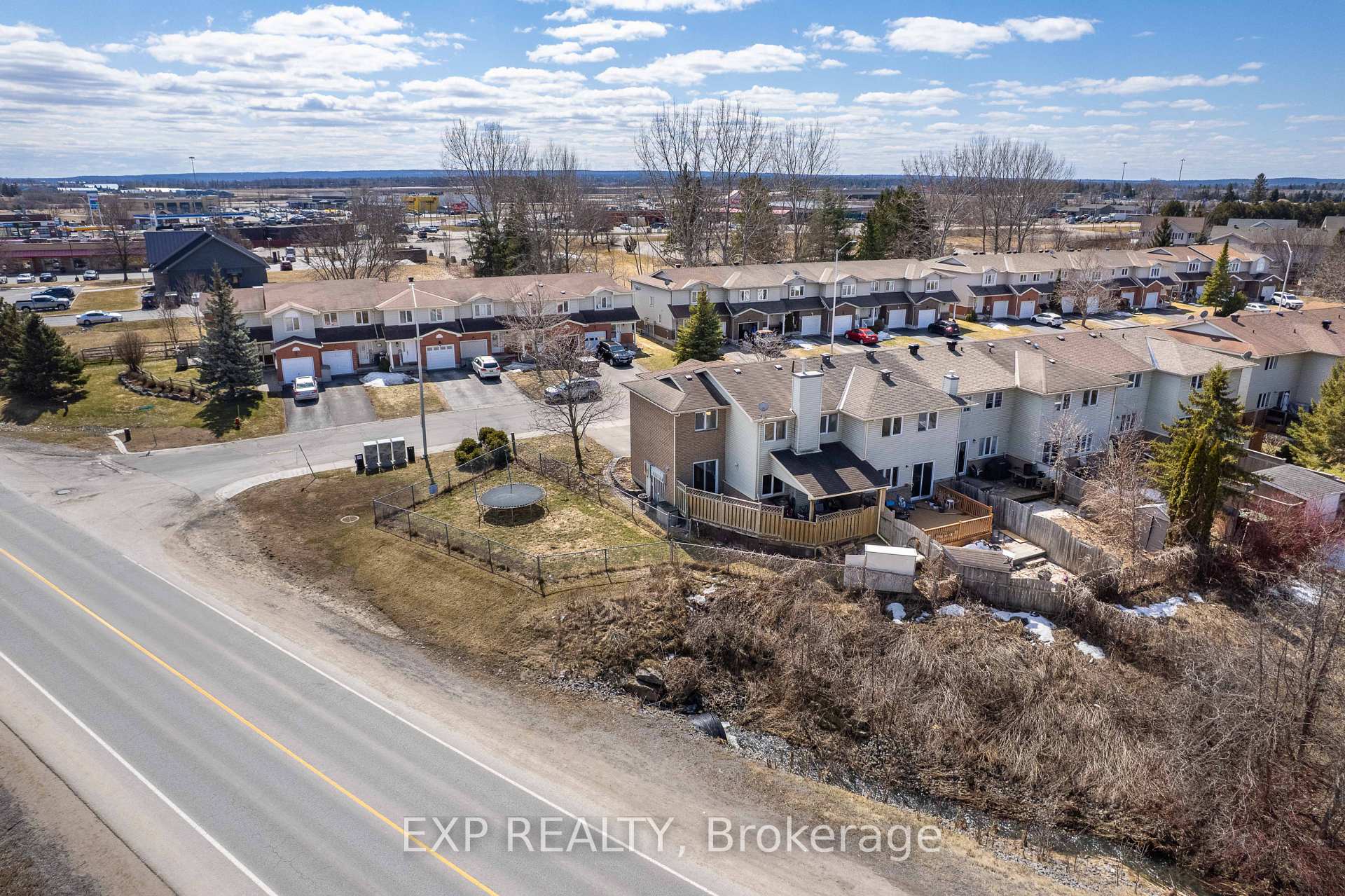 Photo 36 of 321 Fairbrooke Court, Arnprior — HOMEH