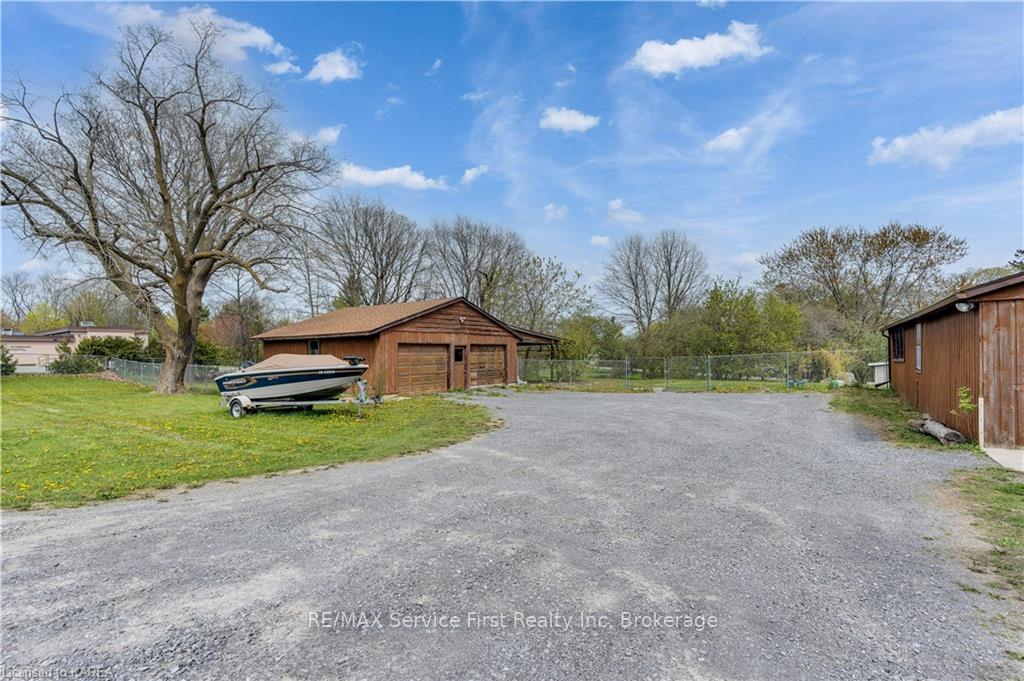 Photo 15 of 1658 Battersea Road, Kingston, City North of 401 — HOMEH