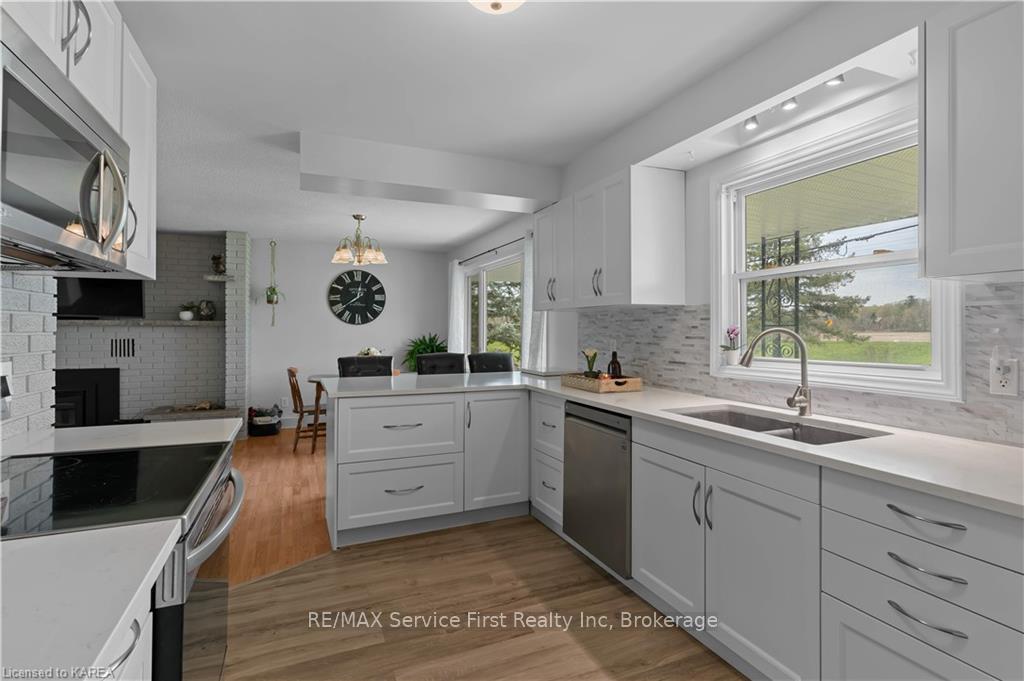 Photo 18 of 1658 Battersea Road, Kingston, City North of 401 — HOMEH