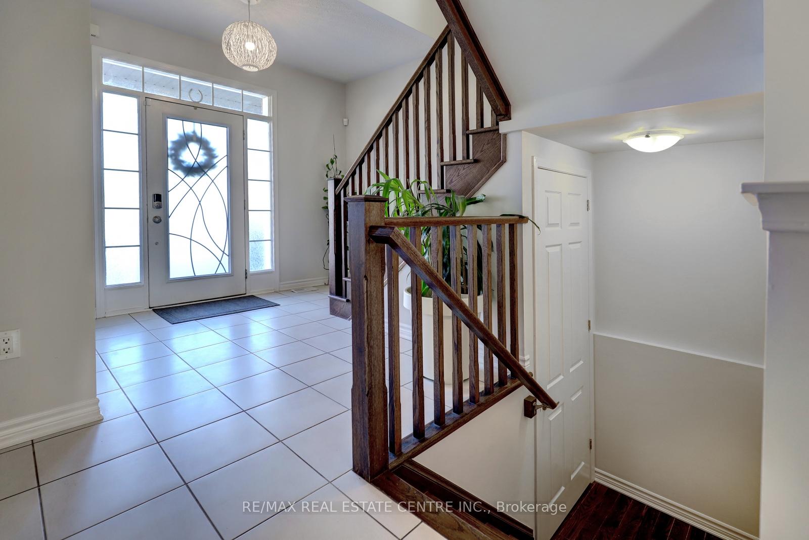 Photo 5 of 1500 Farmstead Drive, Milton, Ford — HOMEH