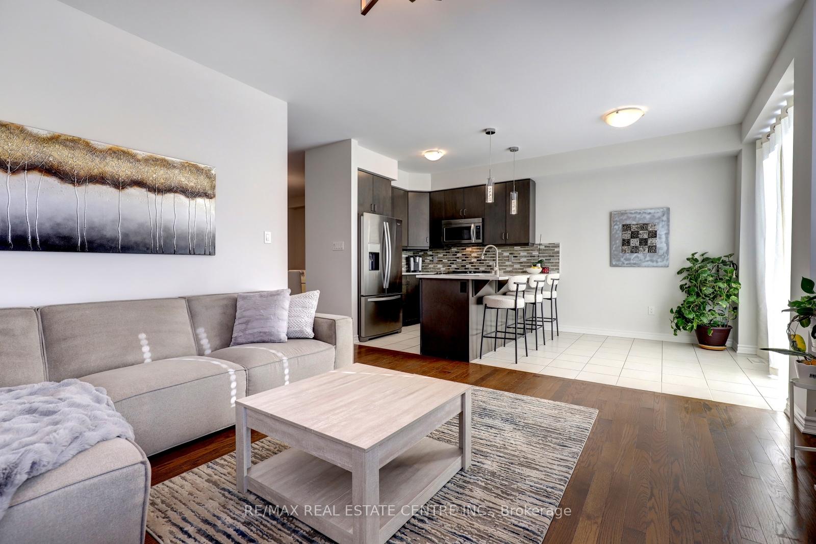 Photo 11 of 1500 Farmstead Drive, Milton, Ford — HOMEH