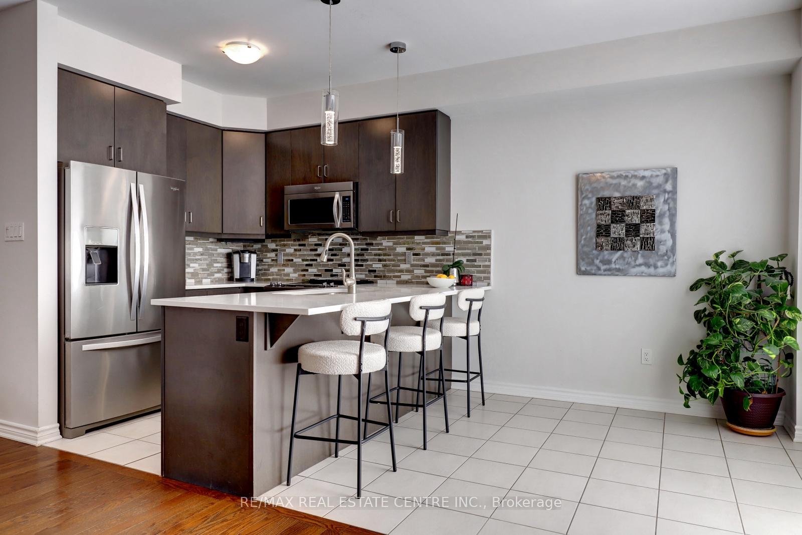 Photo 12 of 1500 Farmstead Drive, Milton, Ford — HOMEH