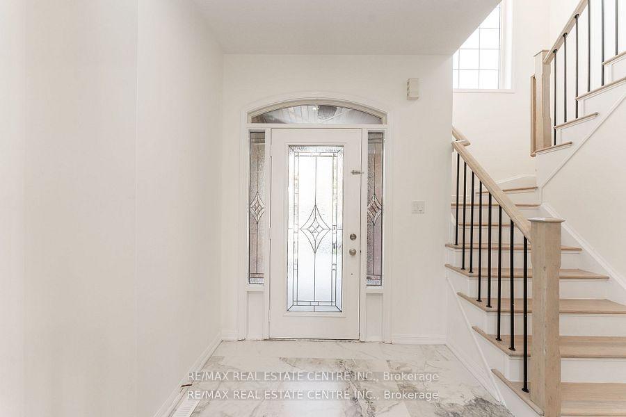 Photo 3 of 648 Snider Terrace, Milton, Coates — HOMEH