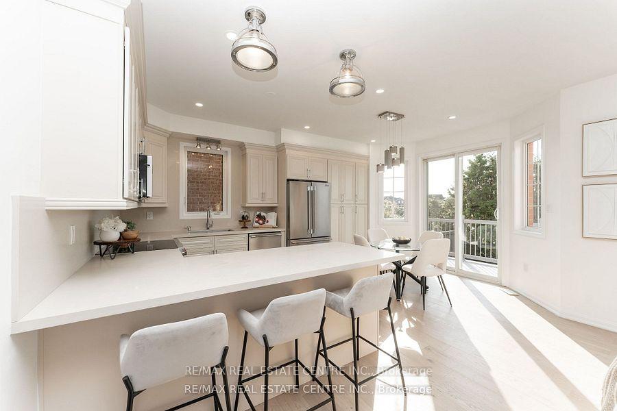 Photo 9 of 648 Snider Terrace, Milton, Coates — HOMEH