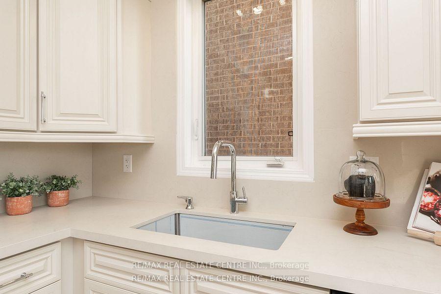 Photo 12 of 648 Snider Terrace, Milton, Coates — HOMEH