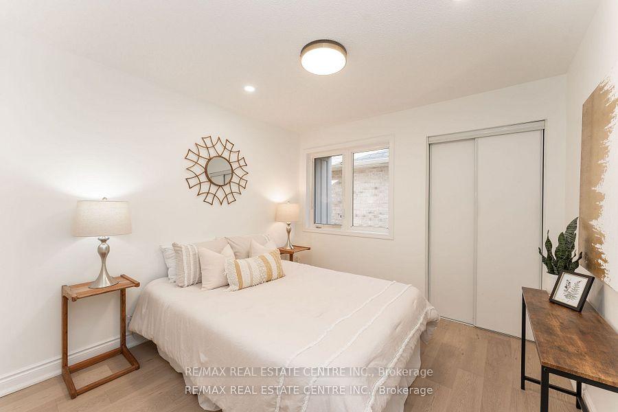 Photo 22 of 648 Snider Terrace, Milton, Coates — HOMEH