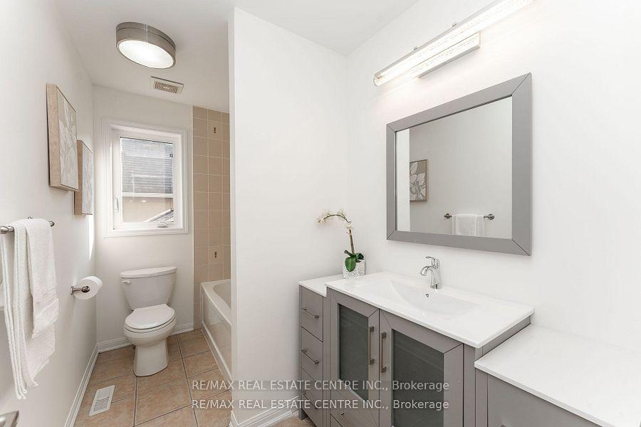 Photo 24 of 648 Snider Terrace, Milton, Coates — HOMEH