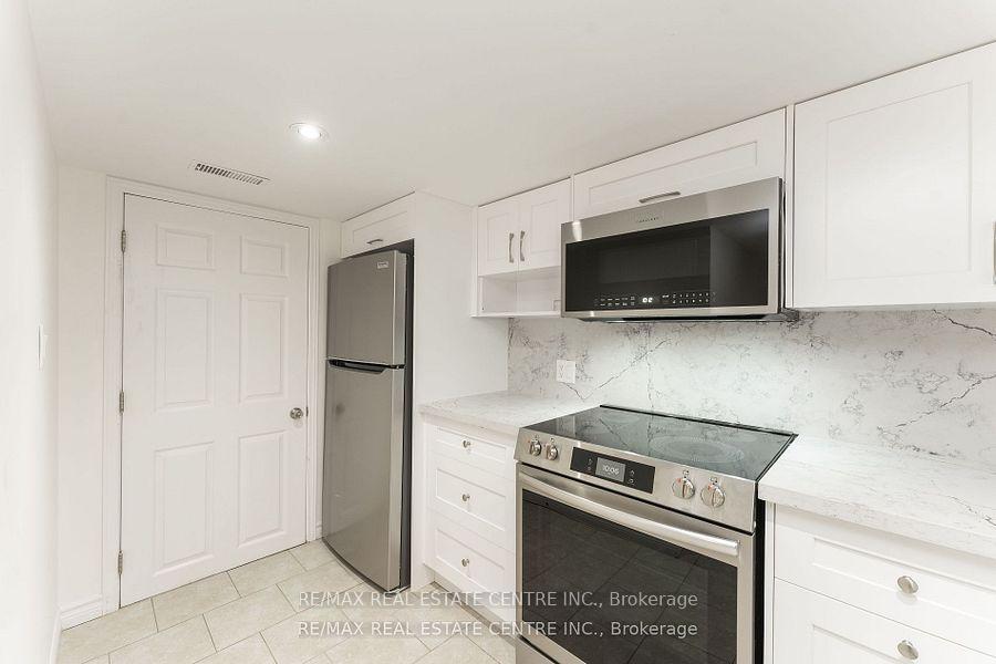 Photo 30 of 648 Snider Terrace, Milton, Coates — HOMEH