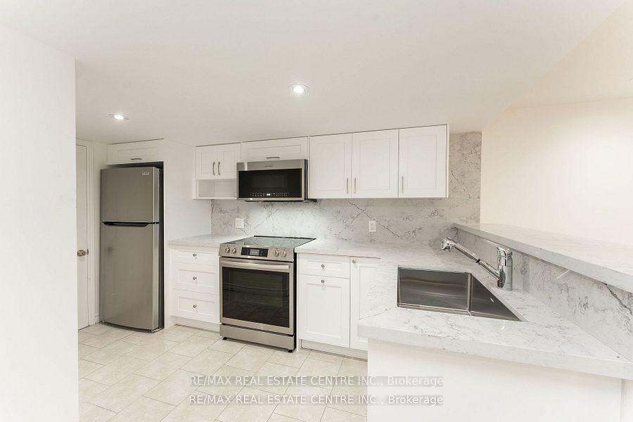 Photo 31 of 648 Snider Terrace, Milton, Coates — HOMEH