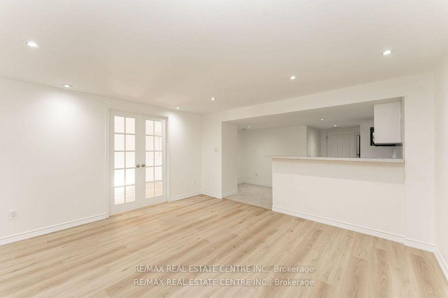 Photo 34 of 648 Snider Terrace, Milton, Coates — HOMEH