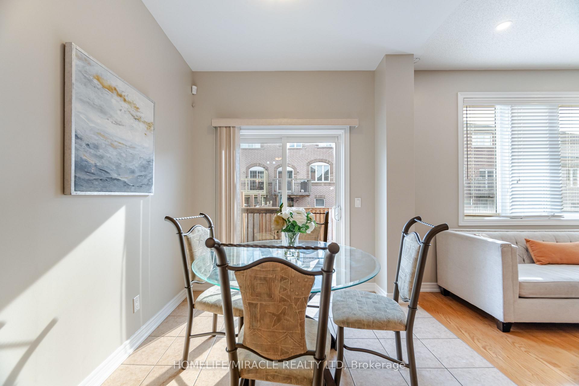 Photo 9 of 815 Miltonbrook Crescent, Milton, Willmott — HOMEH