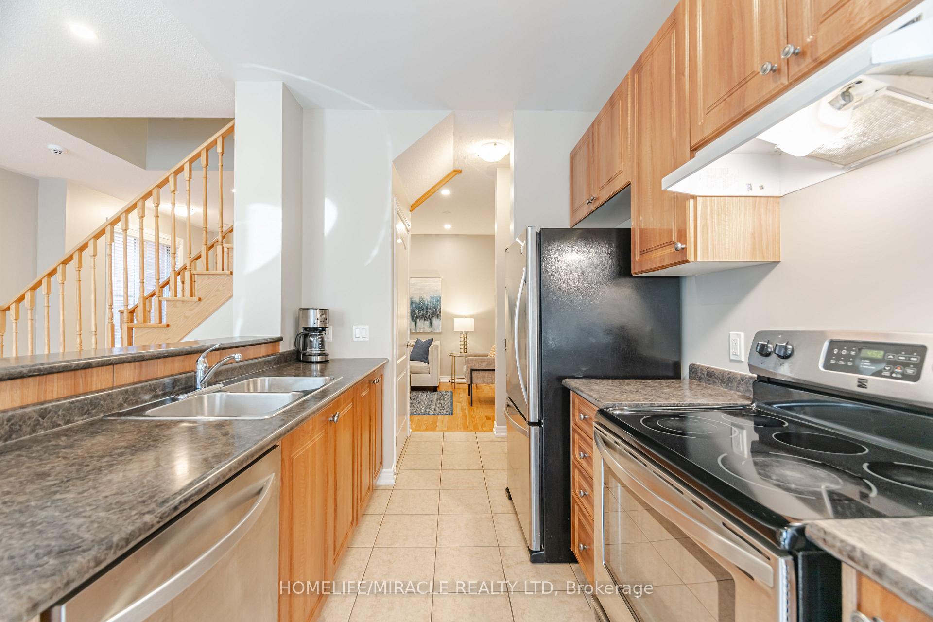 Photo 10 of 815 Miltonbrook Crescent, Milton, Willmott — HOMEH