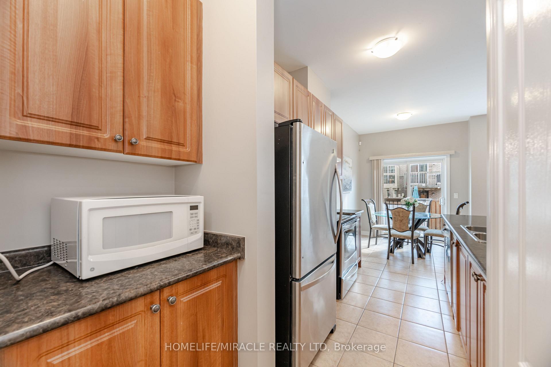 Photo 12 of 815 Miltonbrook Crescent, Milton, Willmott — HOMEH