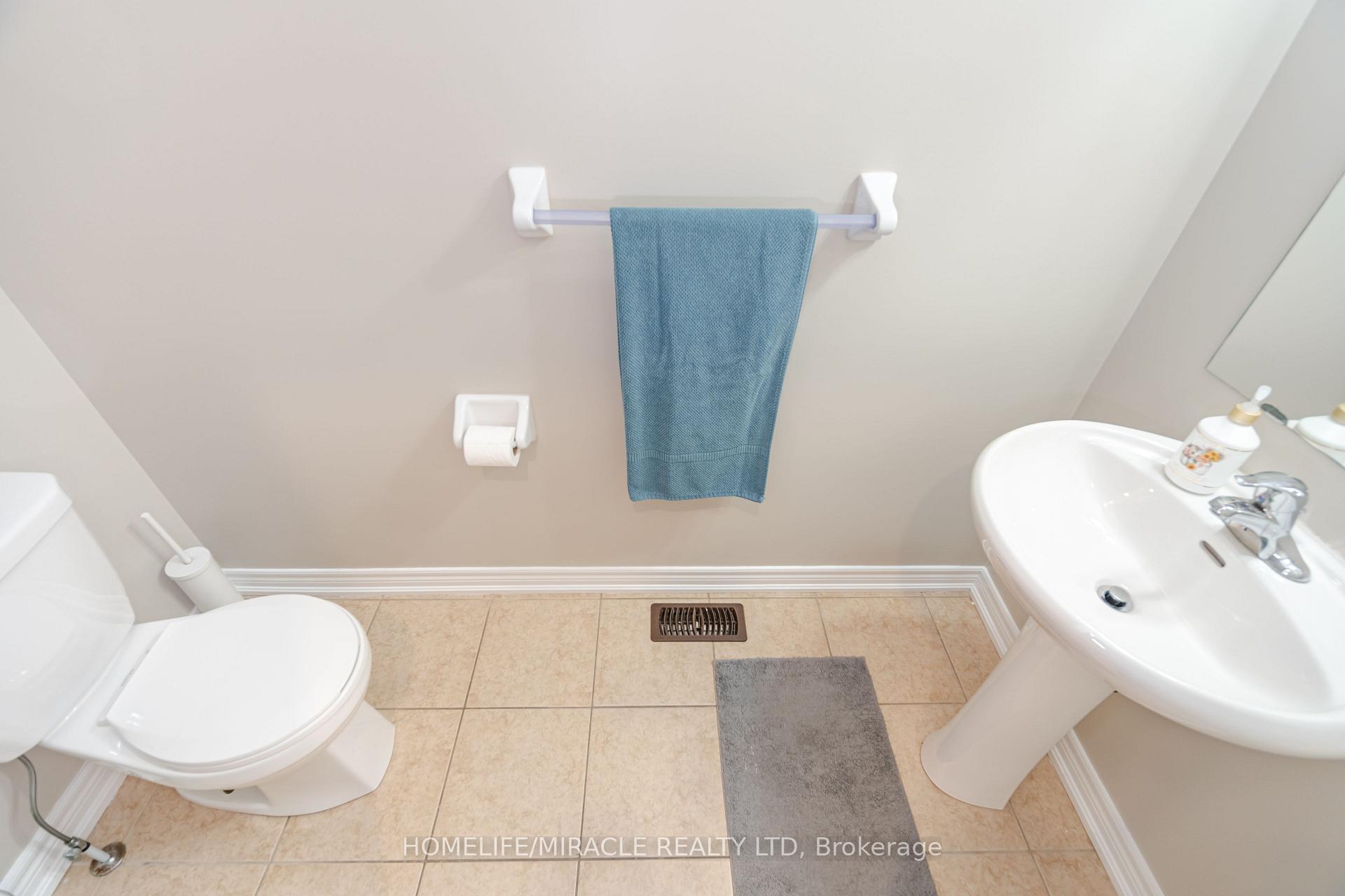 Photo 13 of 815 Miltonbrook Crescent, Milton, Willmott — HOMEH