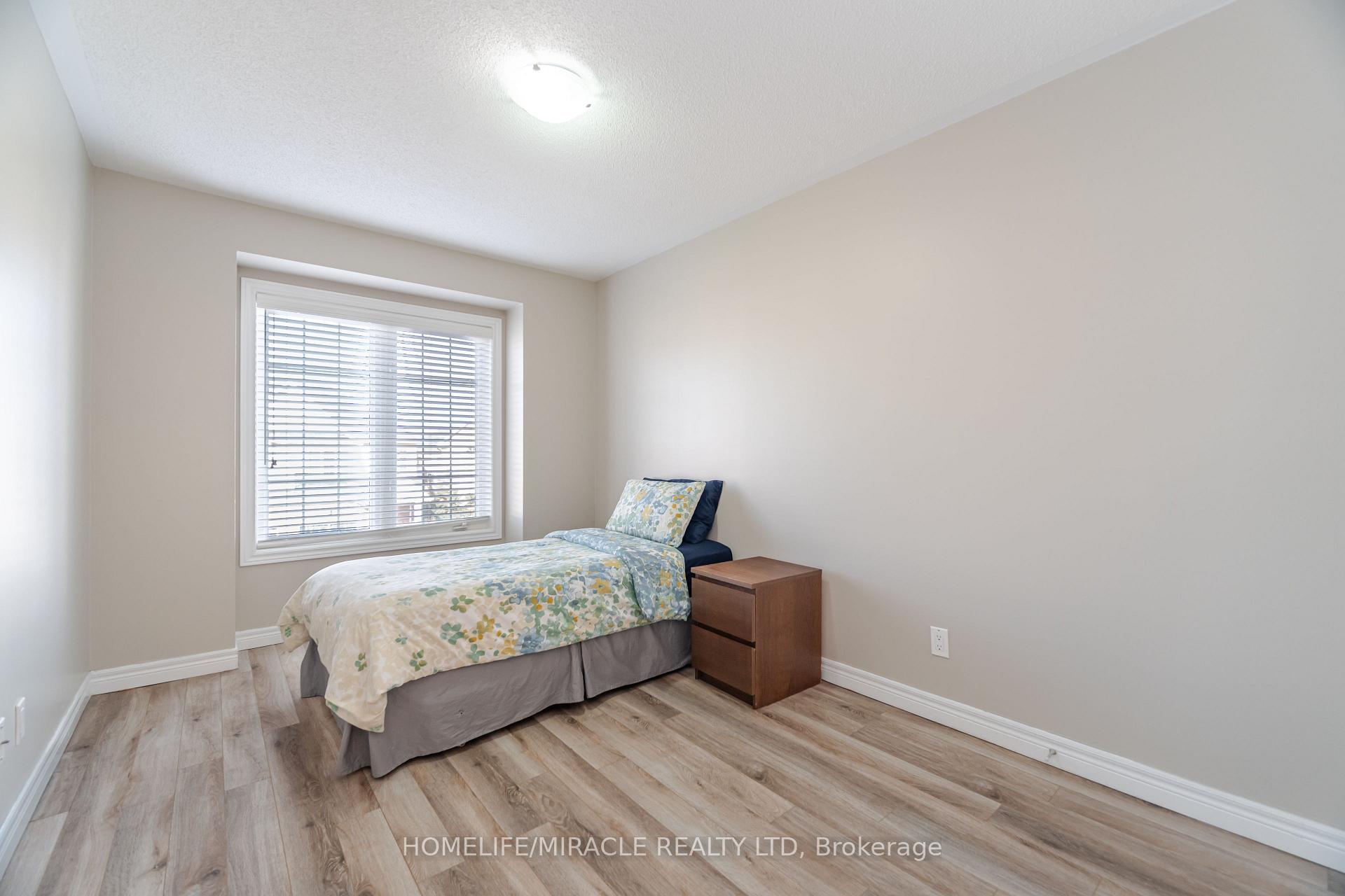 Photo 20 of 815 Miltonbrook Crescent, Milton, Willmott — HOMEH