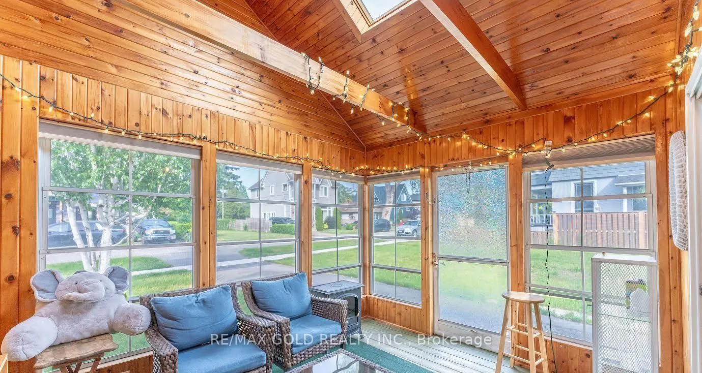 Photo 6 of 15 Shelley Avenue, St. Catharines, Port Dalhousie — HOMEH