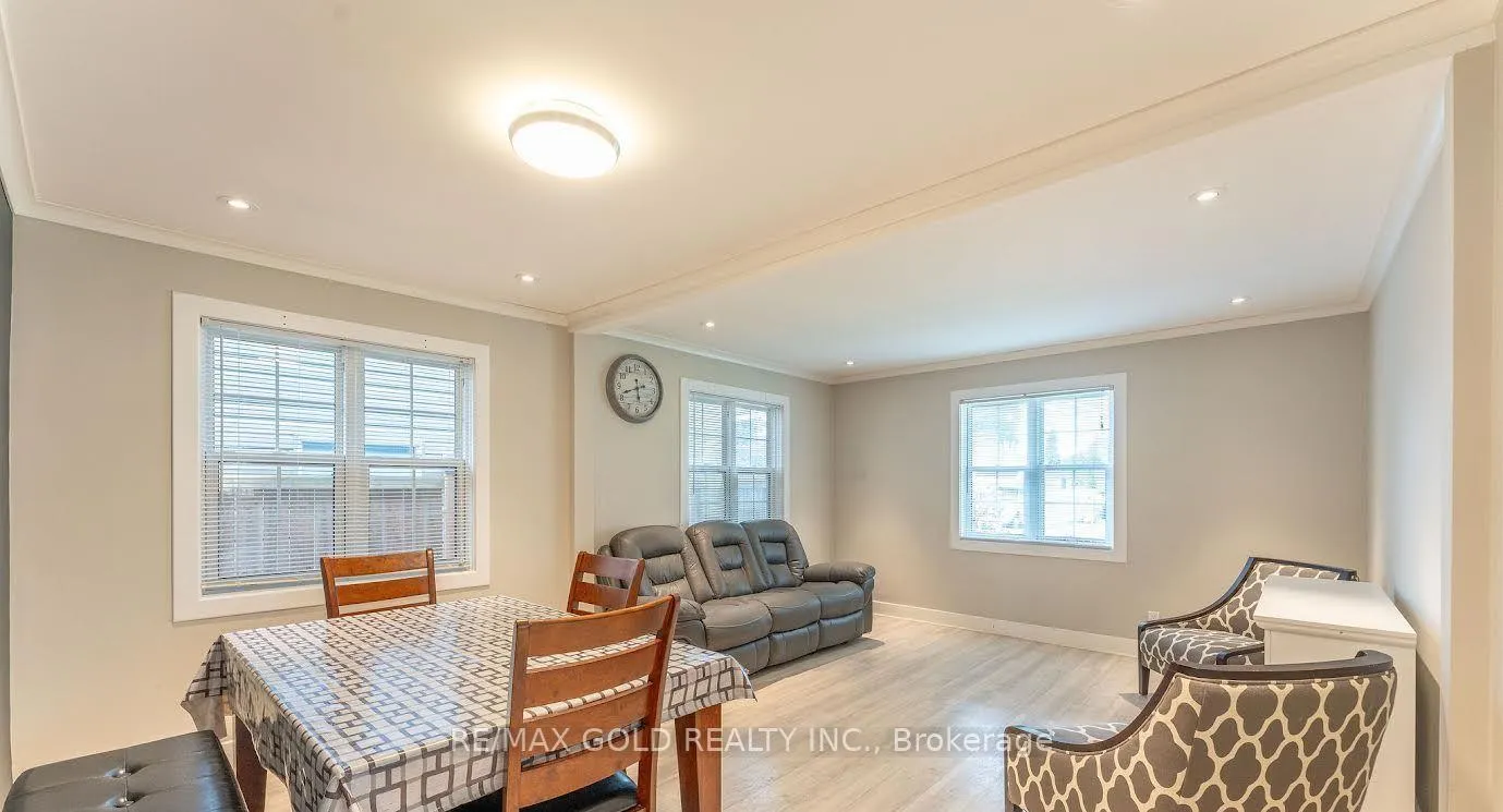 Photo 12 of 15 Shelley Avenue, St. Catharines, Port Dalhousie — HOMEH