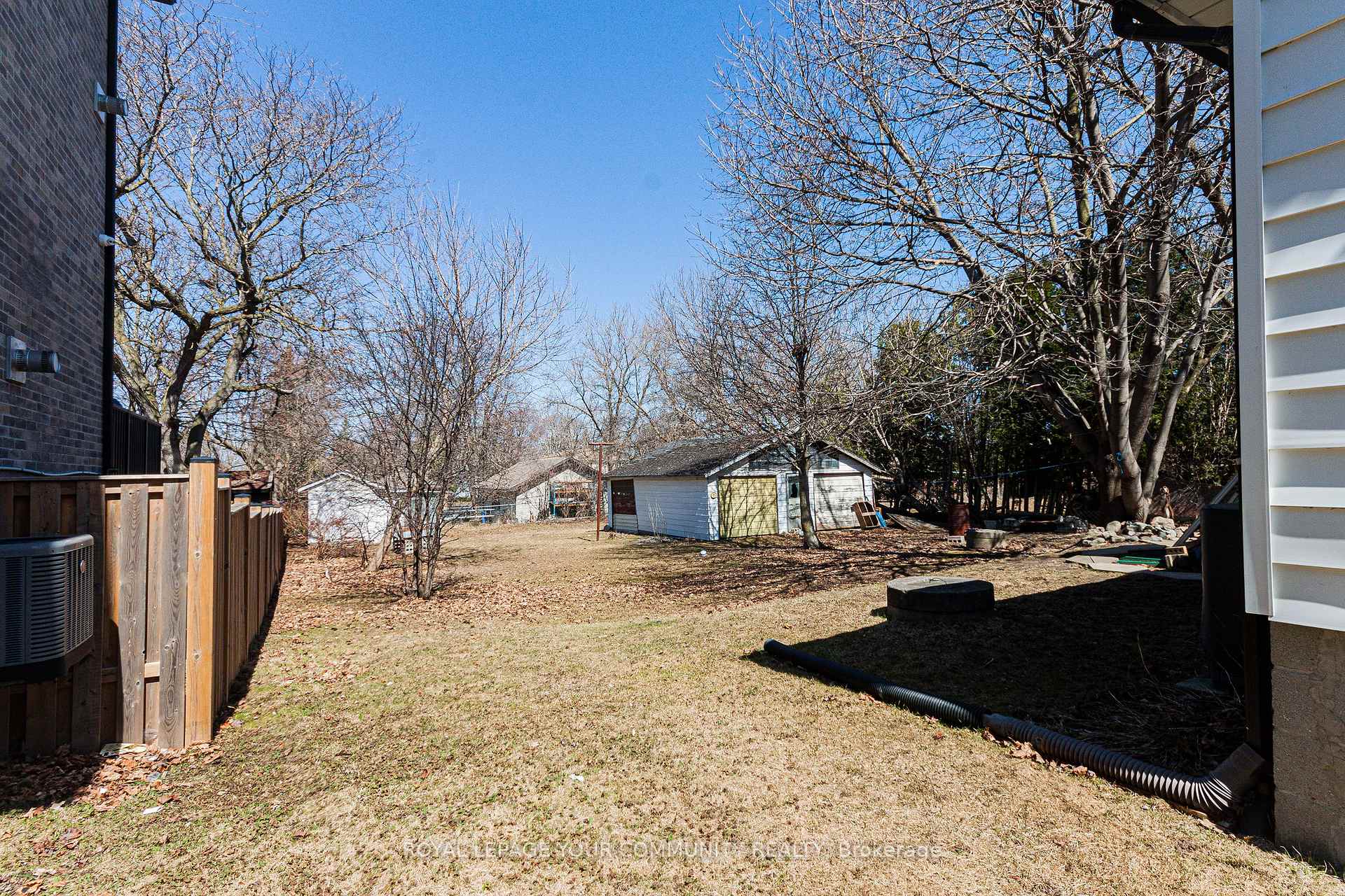 Photo 3 of 8 Grayson Road, Ajax, Central — HOMEH