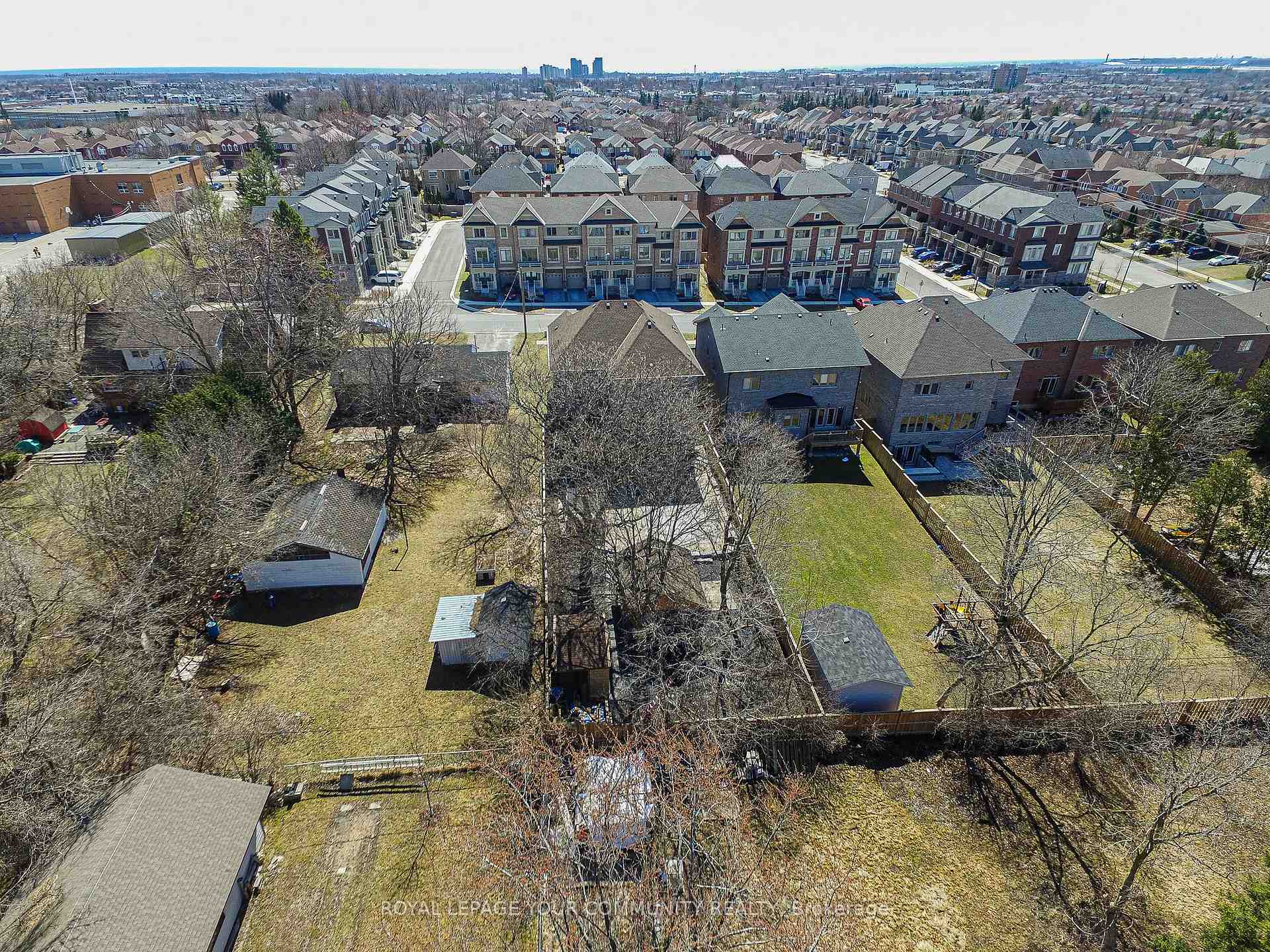 Photo 12 of 8 Grayson Road, Ajax, Central — HOMEH