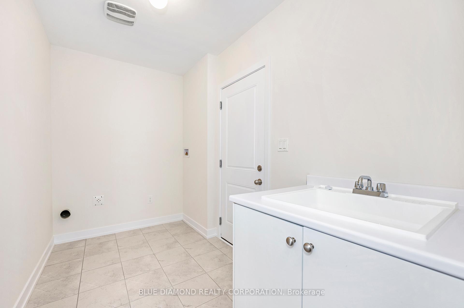 Photo 9 of 605 Fullum Landing, Milton, Cobban — HOMEH