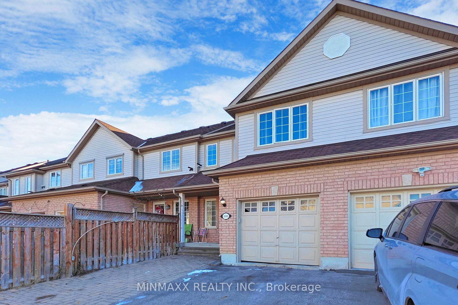Photo 3 of 1246 Mowat Lane, Milton, Dempsey — HOMEH