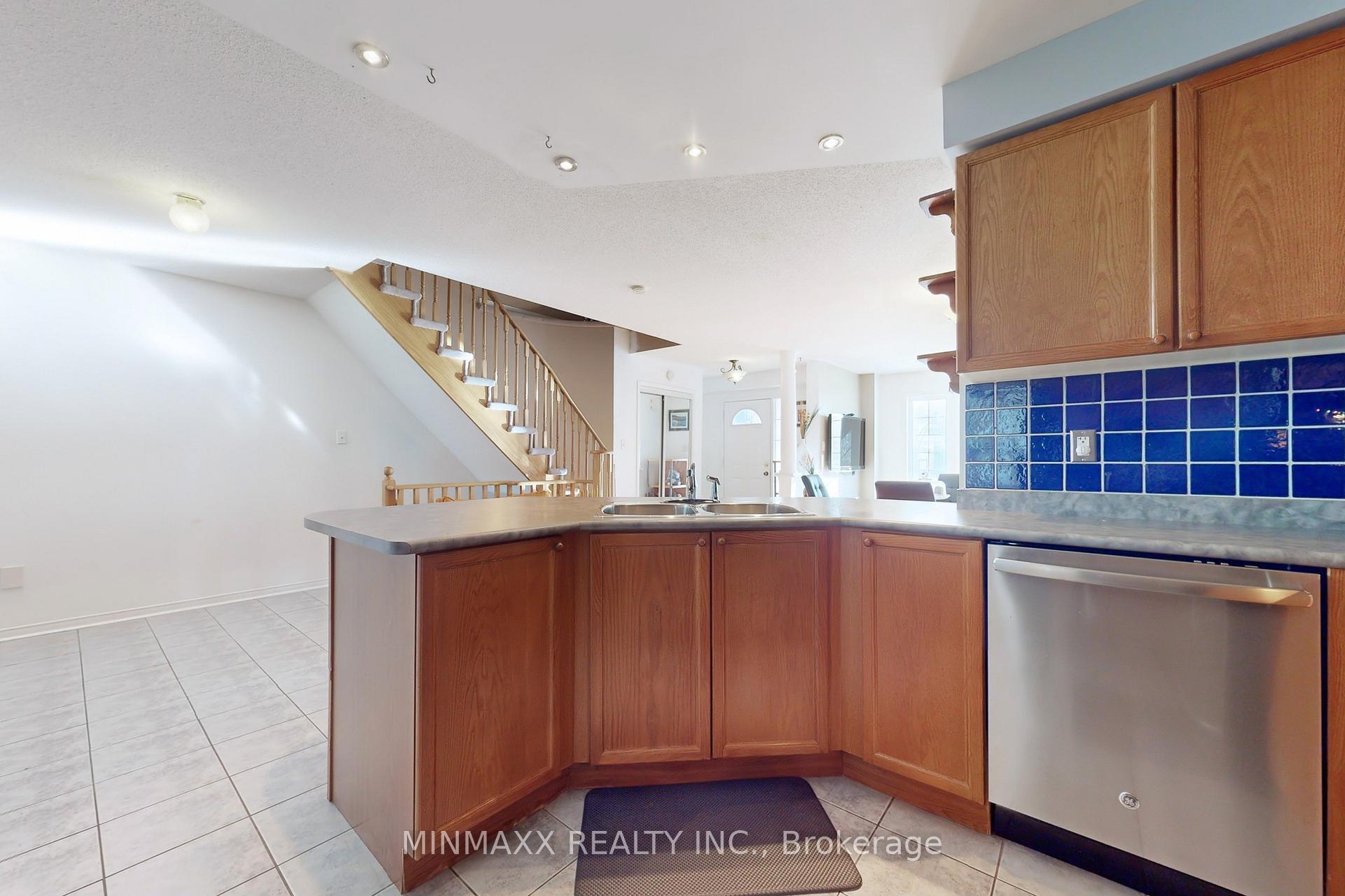 Photo 14 of 1246 Mowat Lane, Milton, Dempsey — HOMEH
