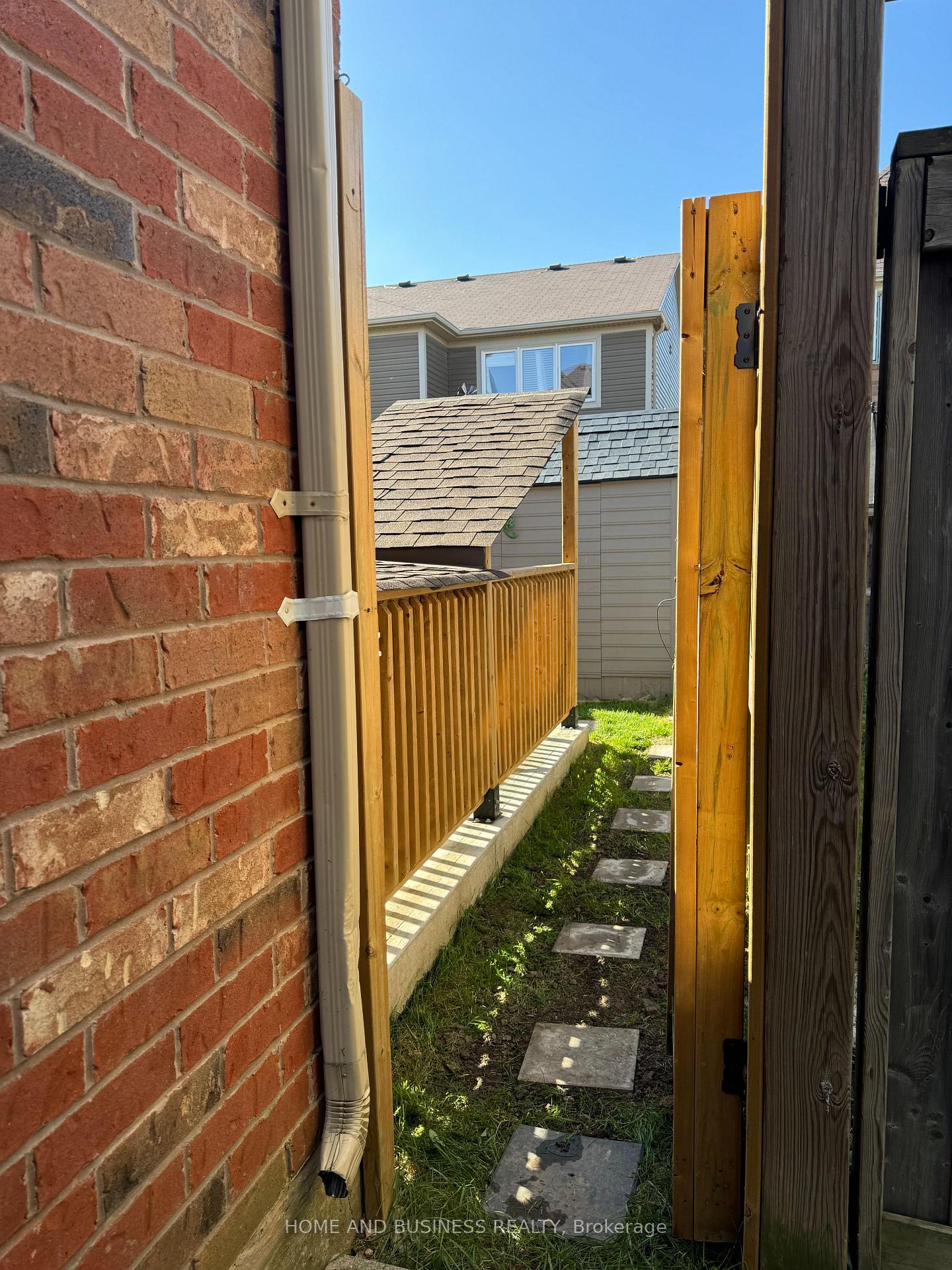Photo 3 of Unit Basemen, 297 Goutouski Crescent, Milton, Harrison — HOMEH
