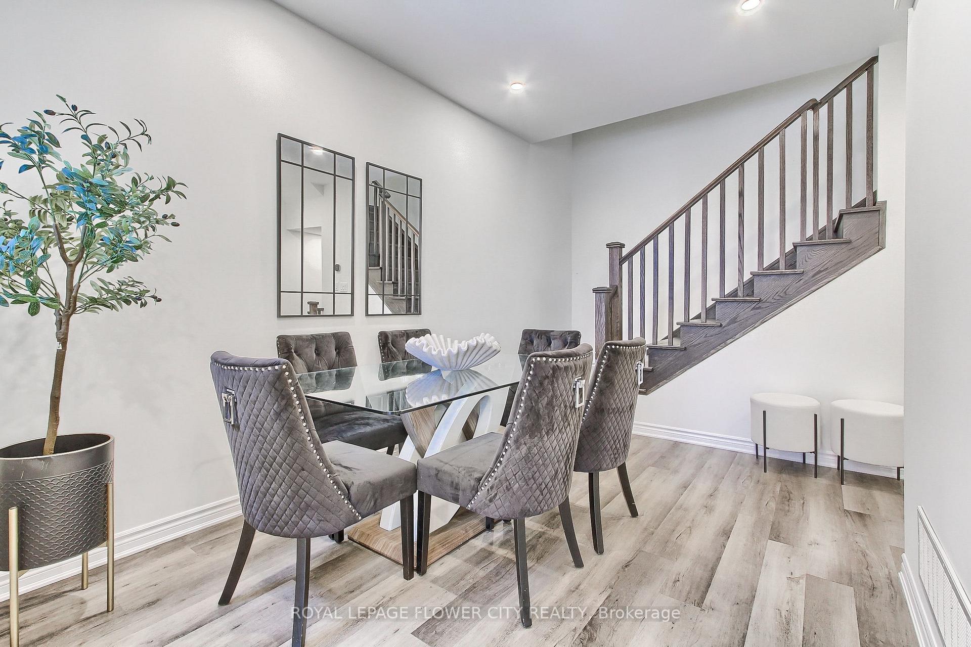 Photo 3 of 1565 Moira Crescent, Milton, Bowes — HOMEH
