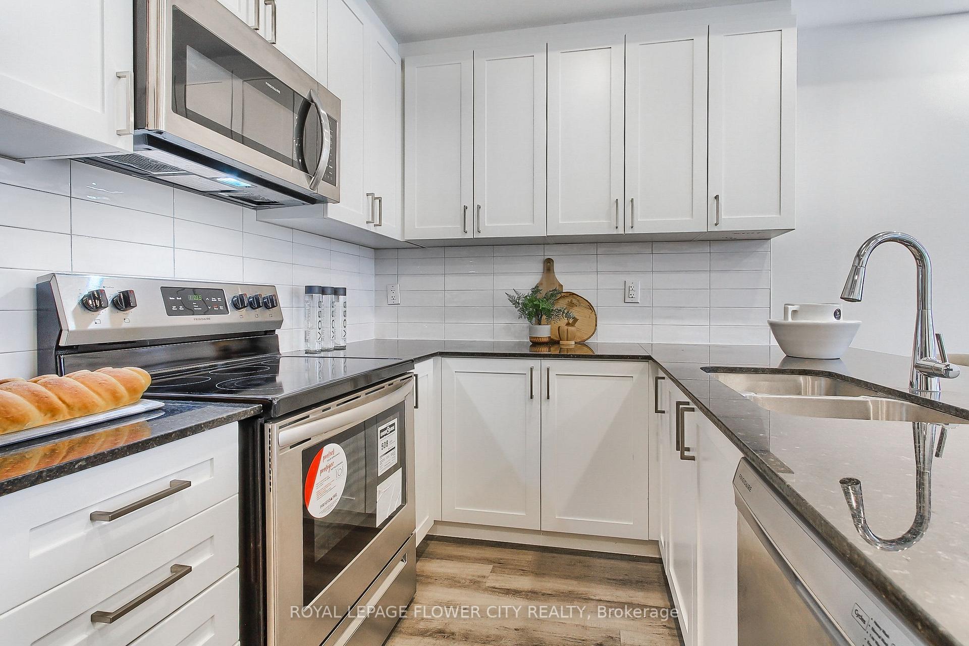 Photo 9 of 1565 Moira Crescent, Milton, Bowes — HOMEH