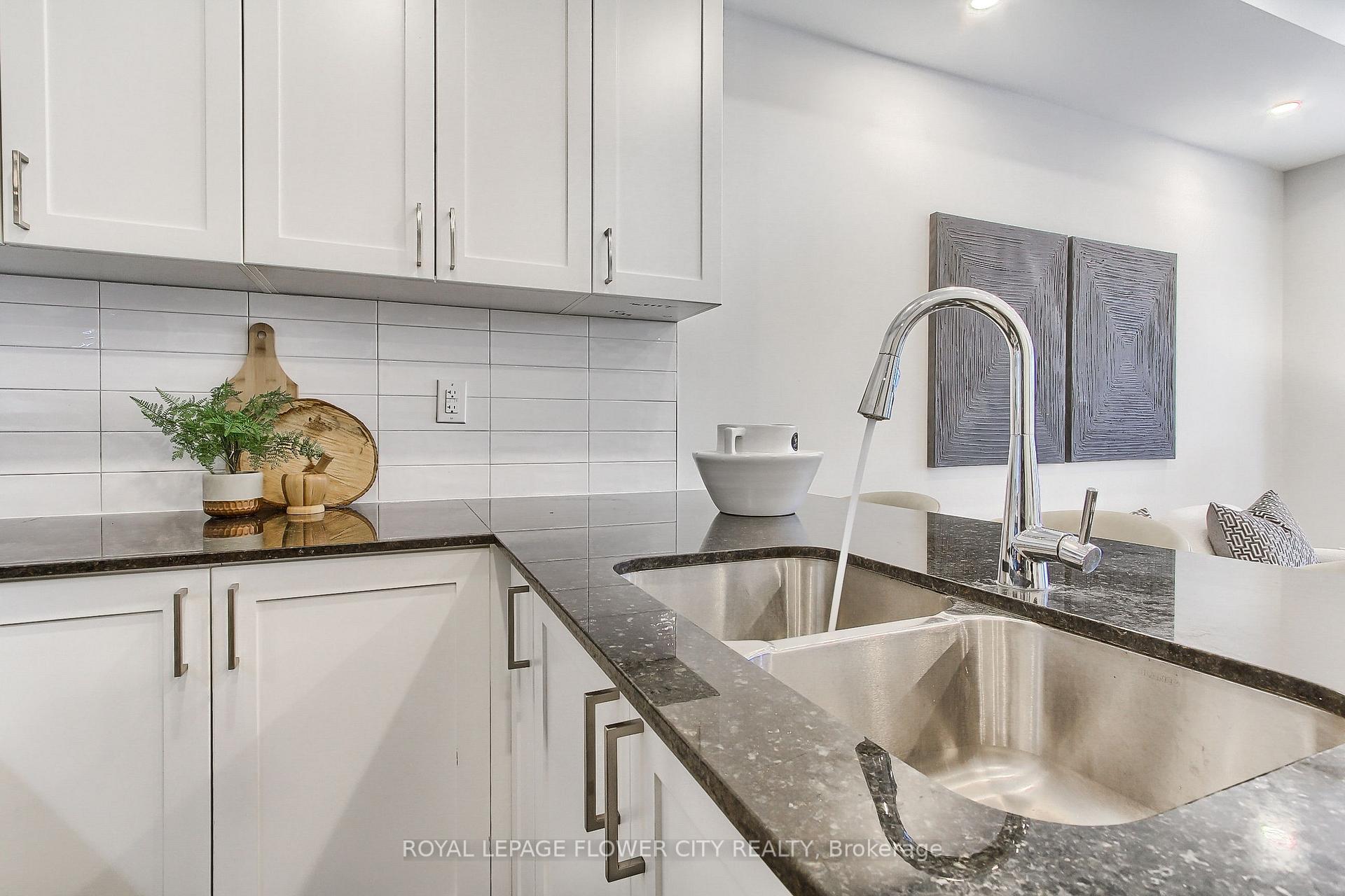 Photo 10 of 1565 Moira Crescent, Milton, Bowes — HOMEH