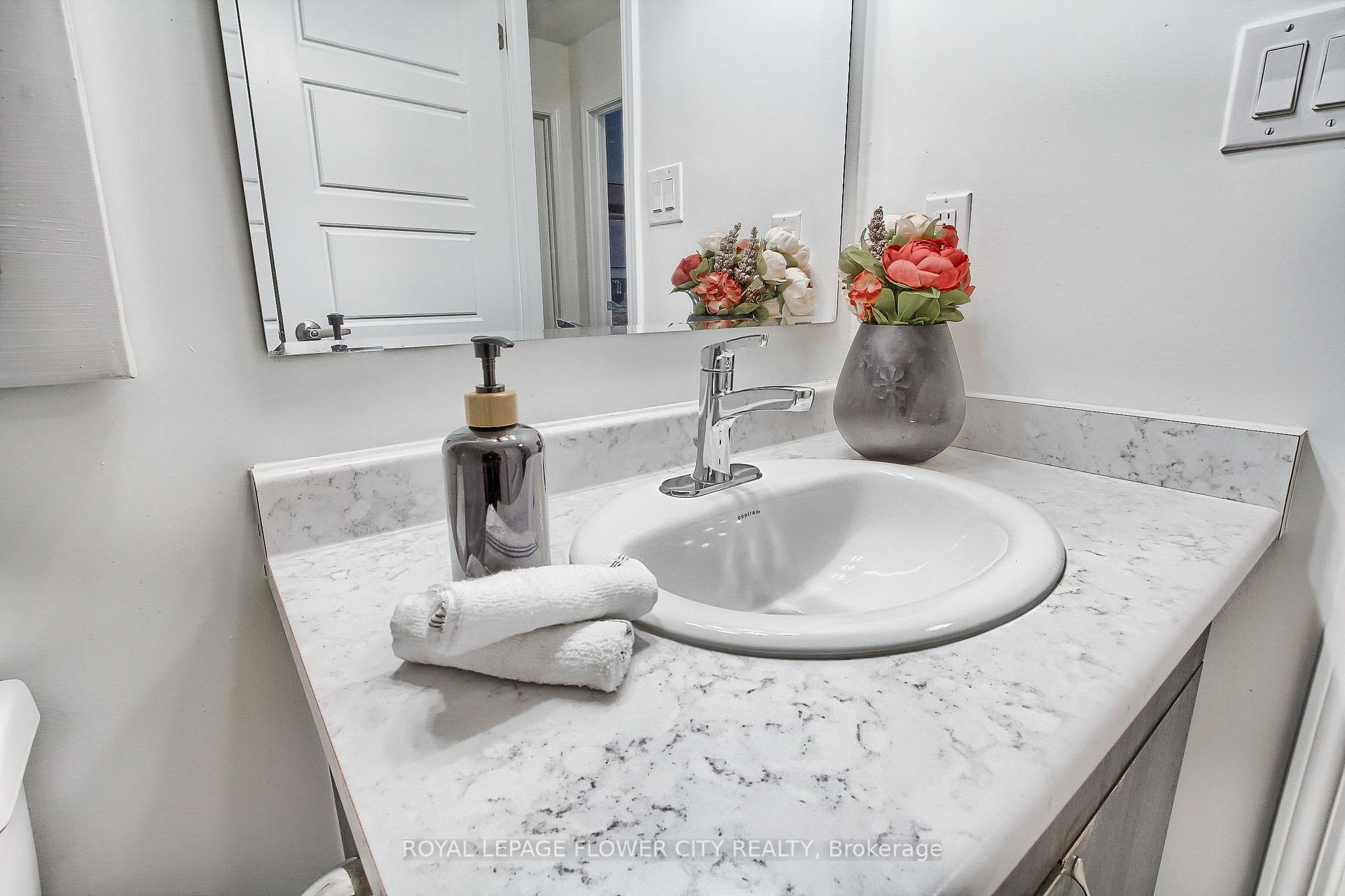 Photo 38 of 1565 Moira Crescent, Milton, Bowes — HOMEH