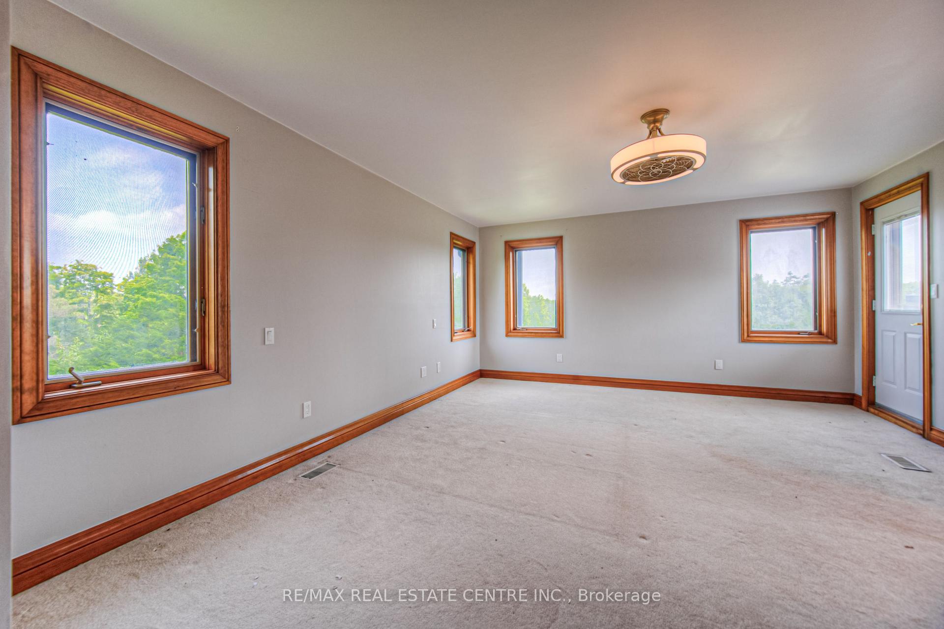 Photo 19 of 13215 Guelph Line, Milton, Rural Milton West — HOMEH