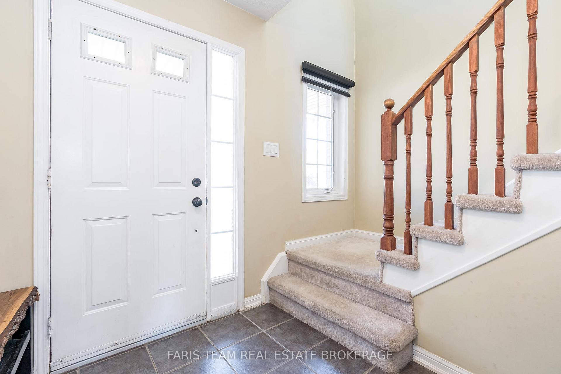 Photo 4 of 33 Bird Street, Barrie, Edgehill Drive — HOMEH