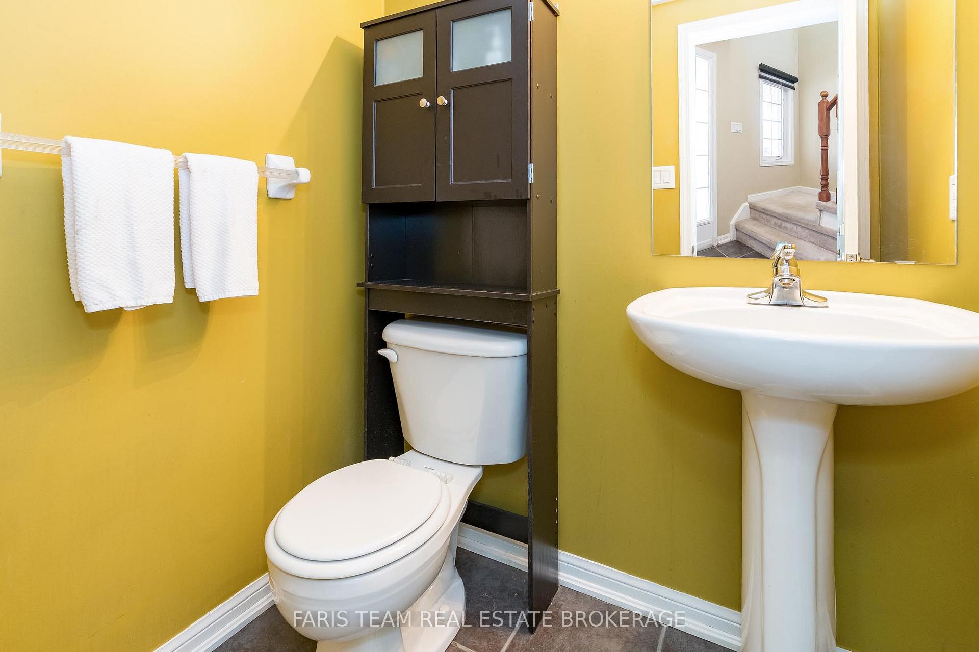 Photo 12 of 33 Bird Street, Barrie, Edgehill Drive — HOMEH