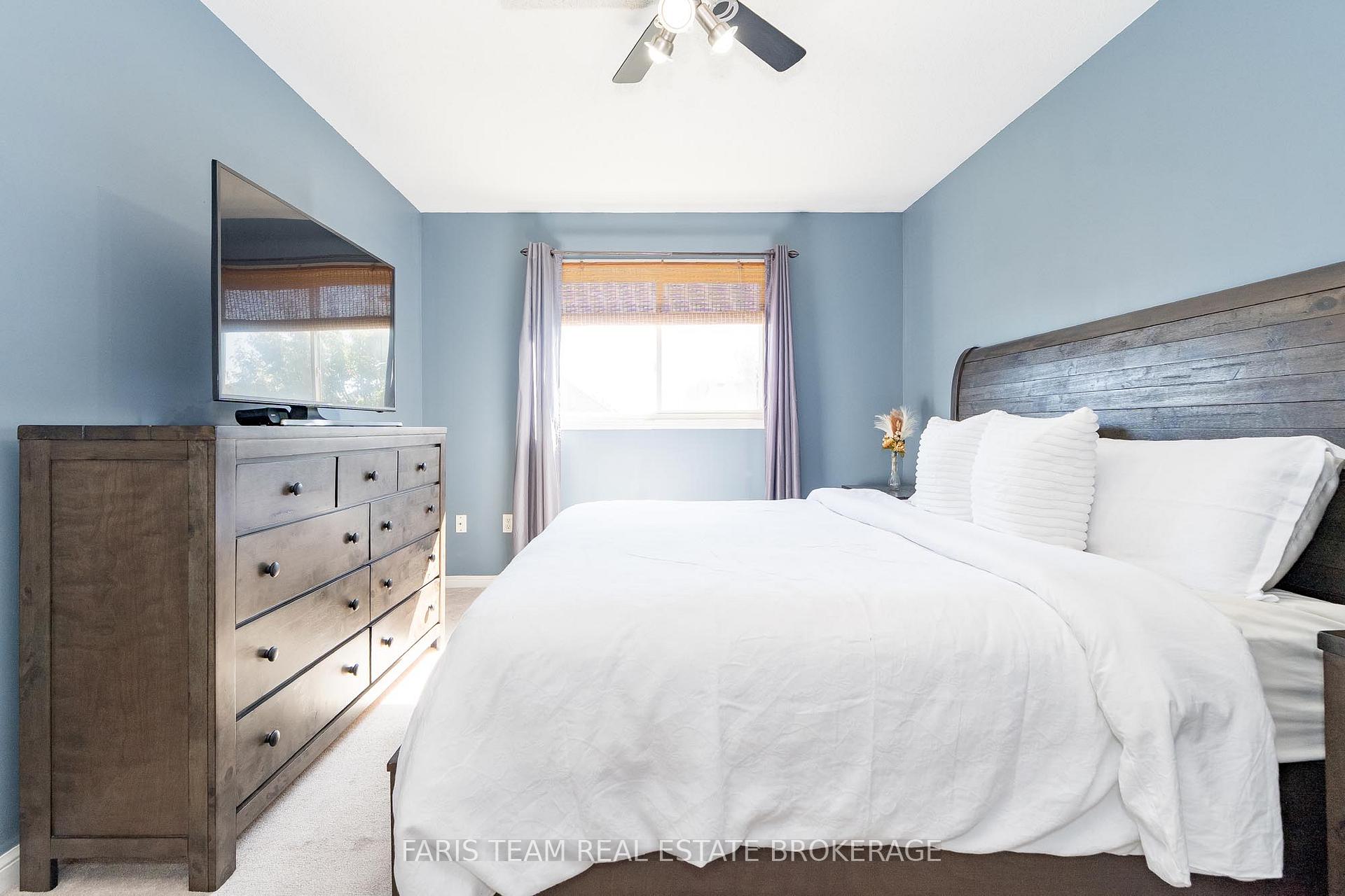 Photo 22 of 33 Bird Street, Barrie, Edgehill Drive — HOMEH