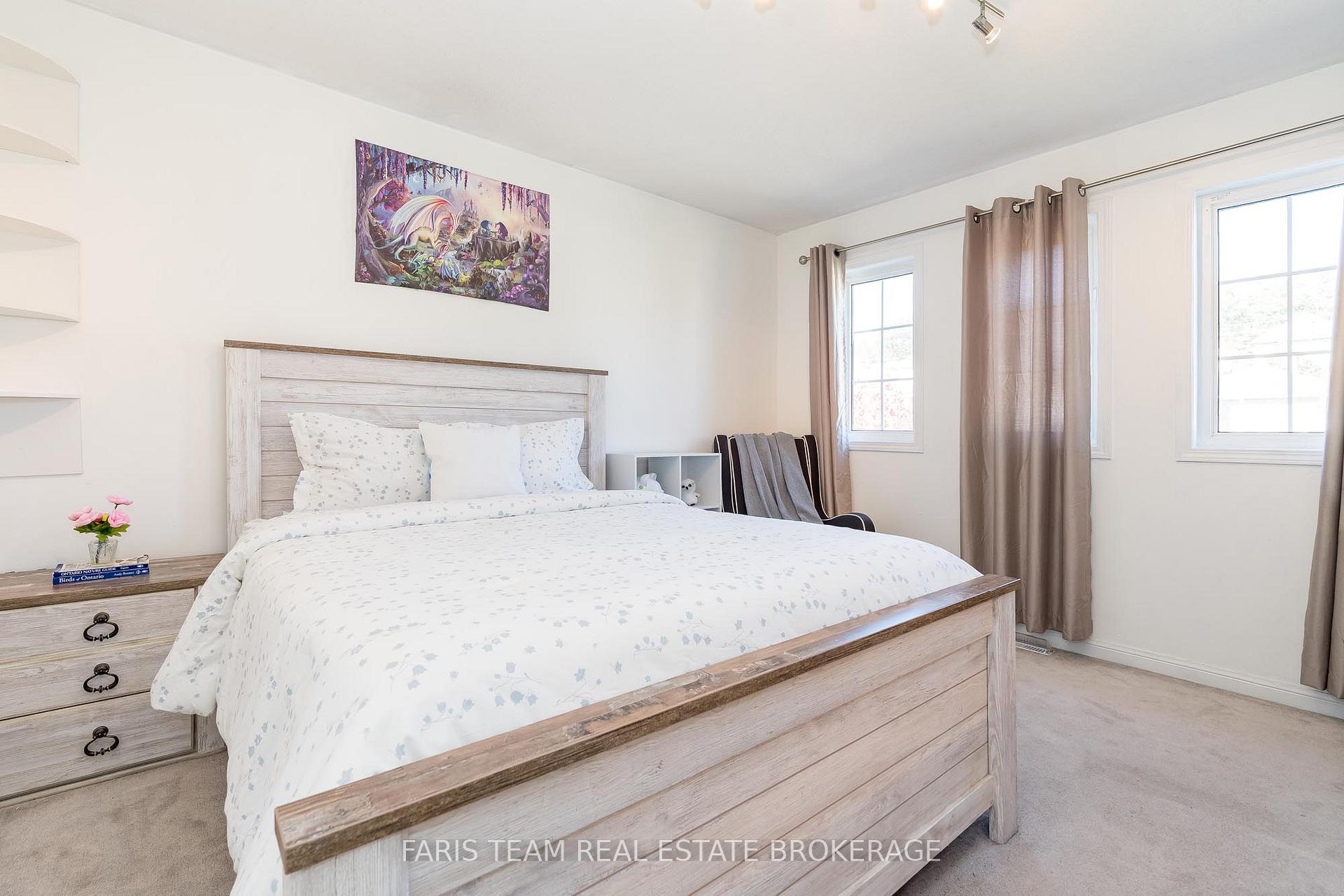 Photo 23 of 33 Bird Street, Barrie, Edgehill Drive — HOMEH
